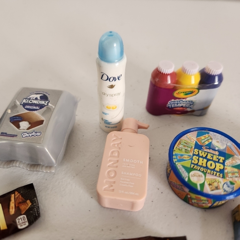 Zuru Mini Brands Lot Candy Avatar Lightning McQueen Disney Dove Reese's Crayola - Picture 4 of 7